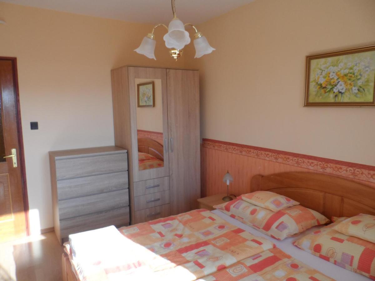 Apartman Berki Heviz Luaran gambar