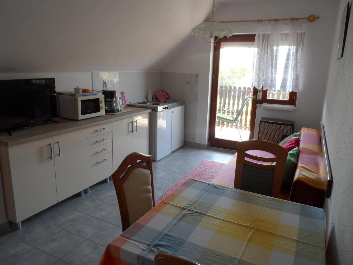 Apartman Berki Heviz Luaran gambar