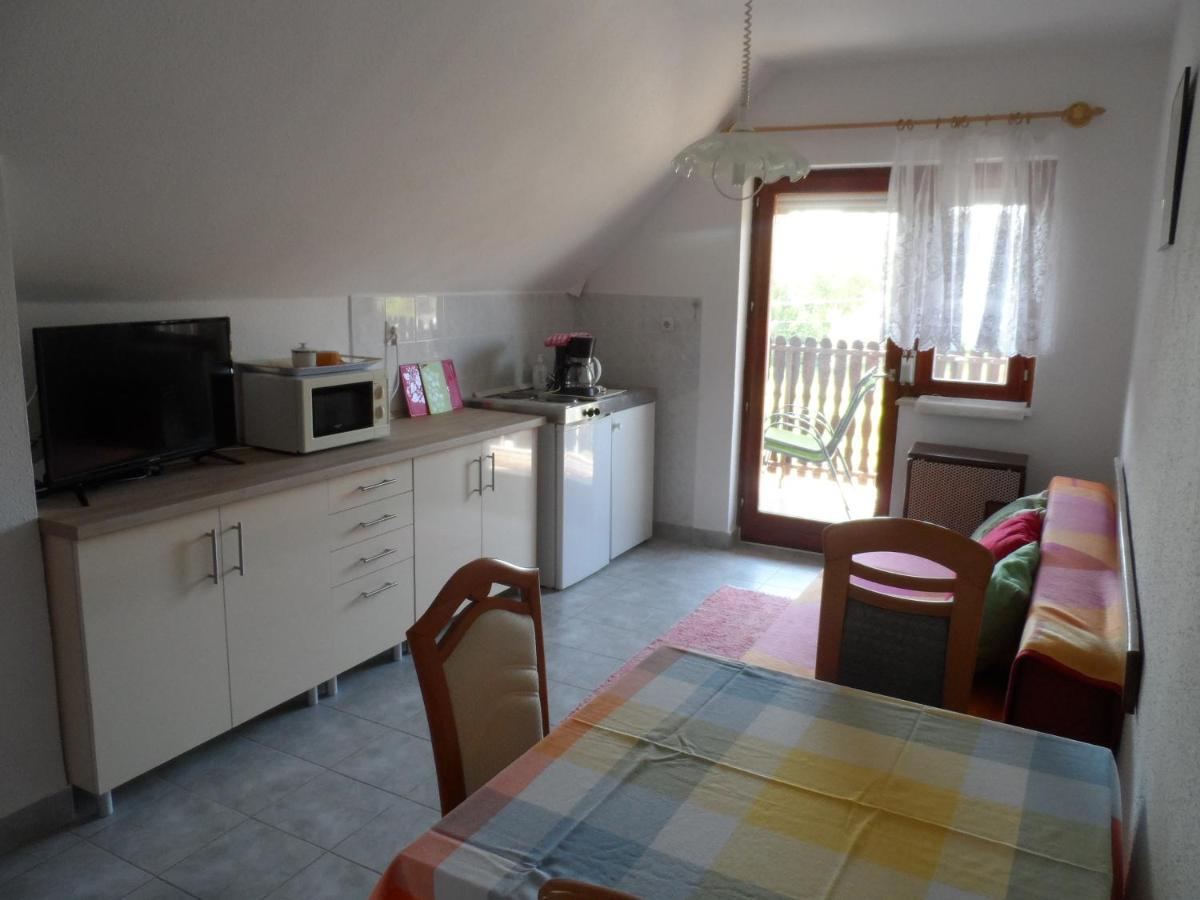 Apartman Berki Heviz Luaran gambar