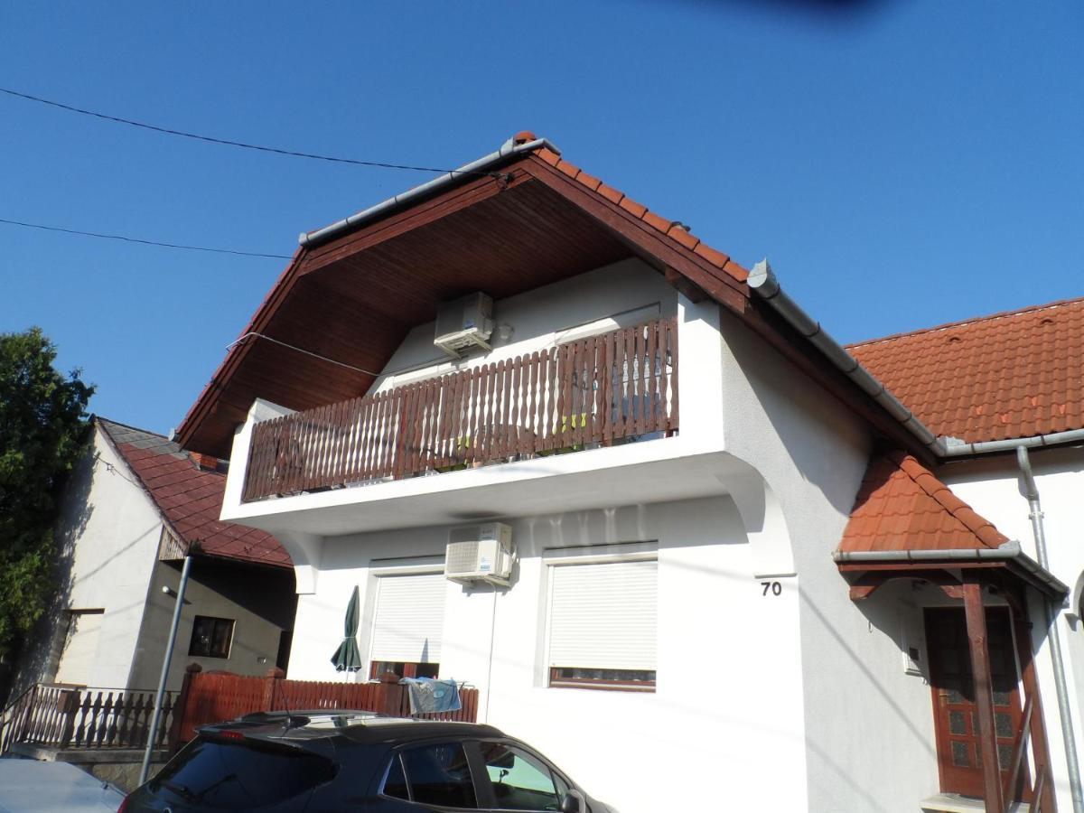 Apartman Berki Heviz Luaran gambar